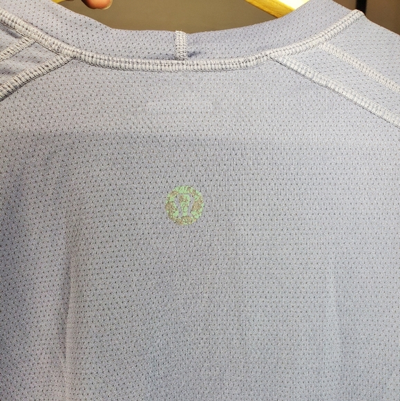 Vintage lululemon workout tee - Picture 3 of 4